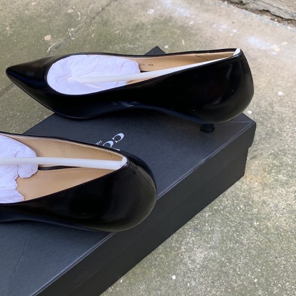NIB - Coach Kitten Pumps - Picture 4 of 11